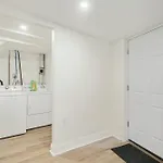 Silverwood Serenity: Large 2B 2B With Parking