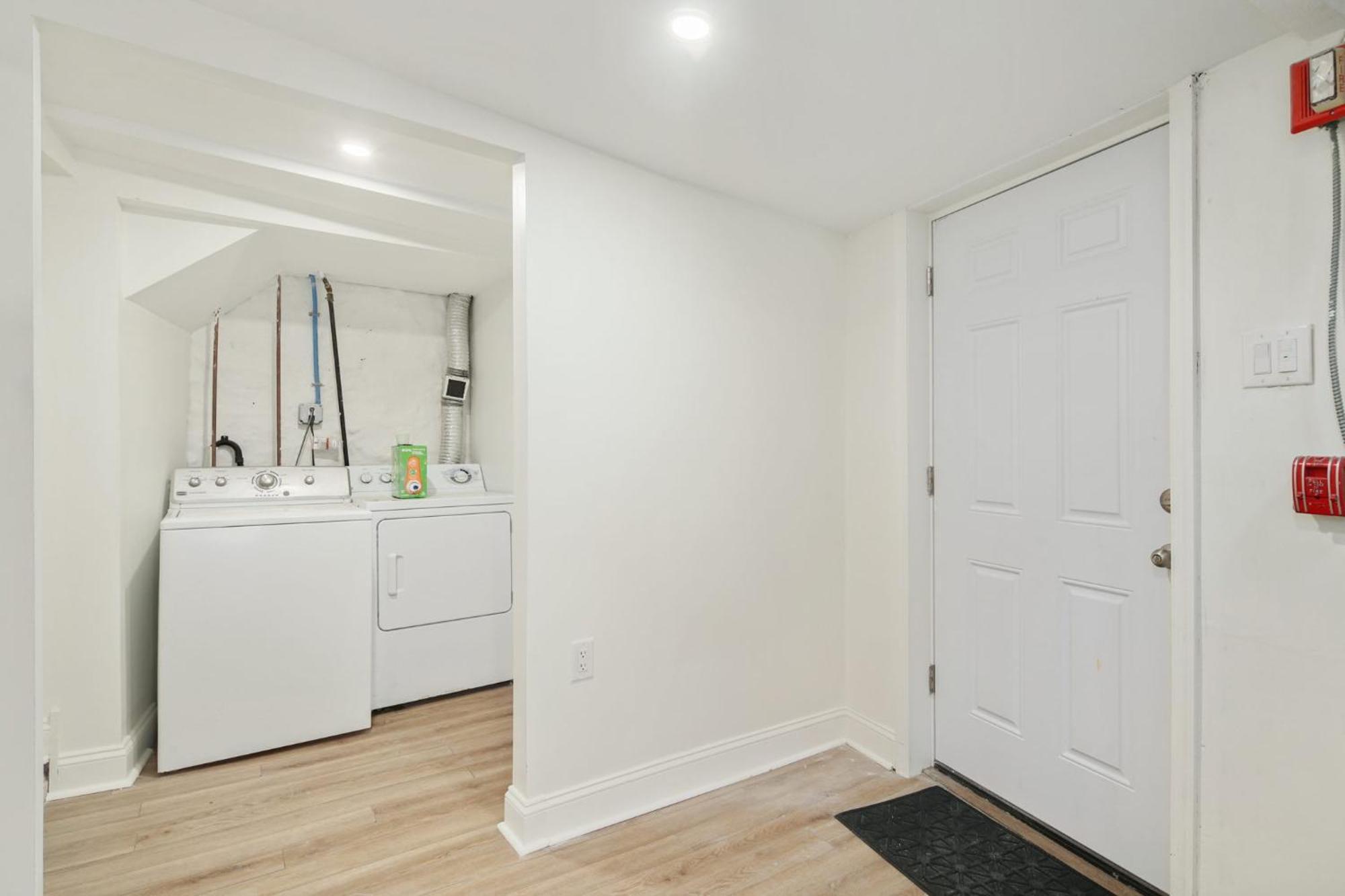 Silverwood Serenity: Large 2b 2b With Parking *